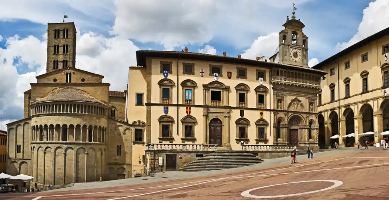 Piazza Grande Arezzo Toscana