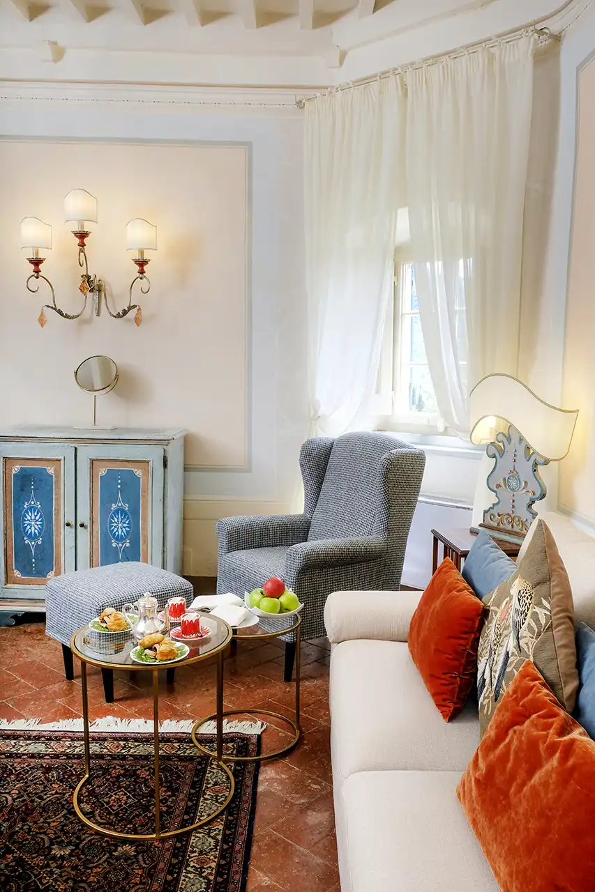 Living executive suite con divano Il falconiere