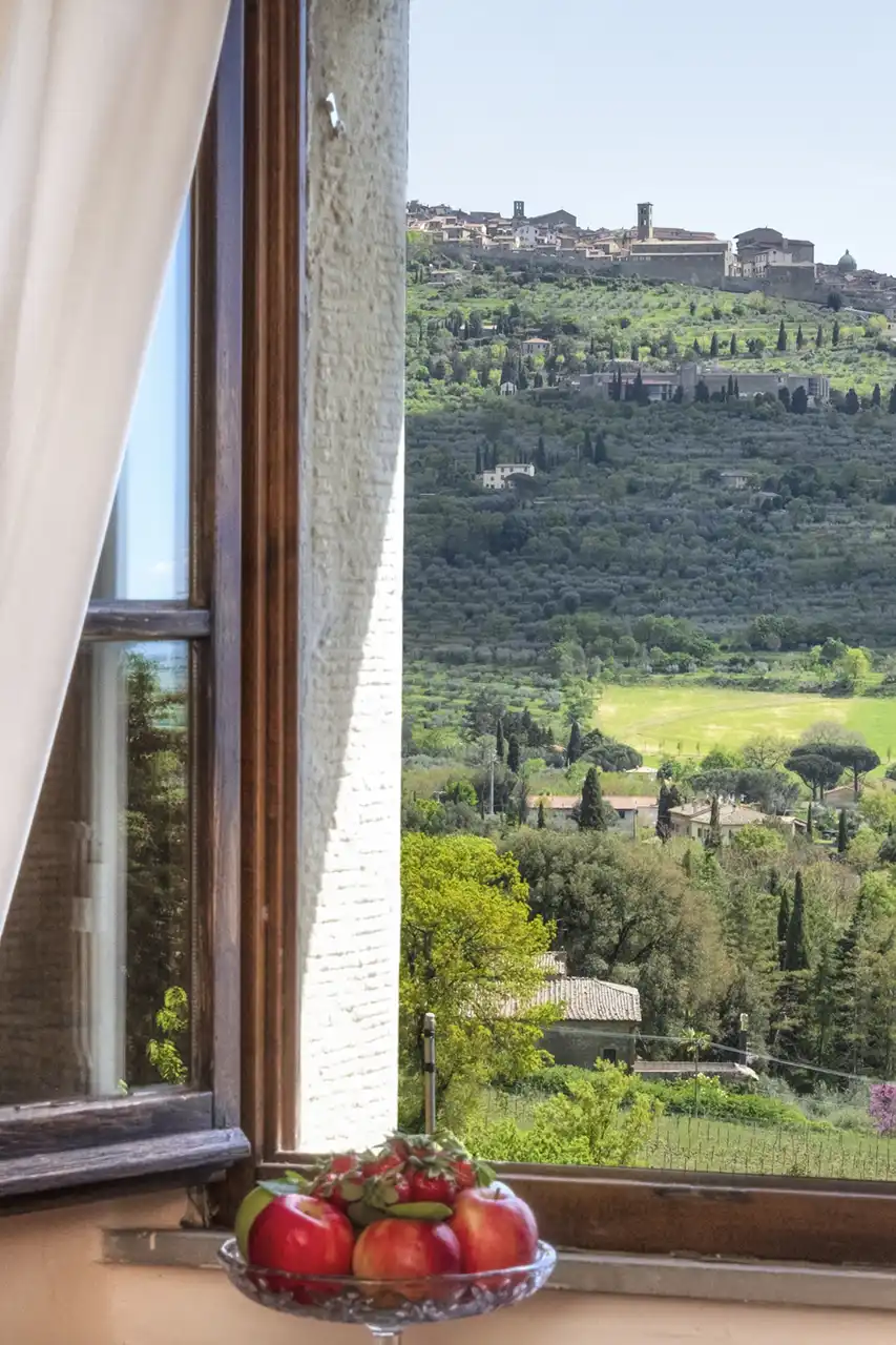 il-falconiere-junior-suite-panorama-toscana